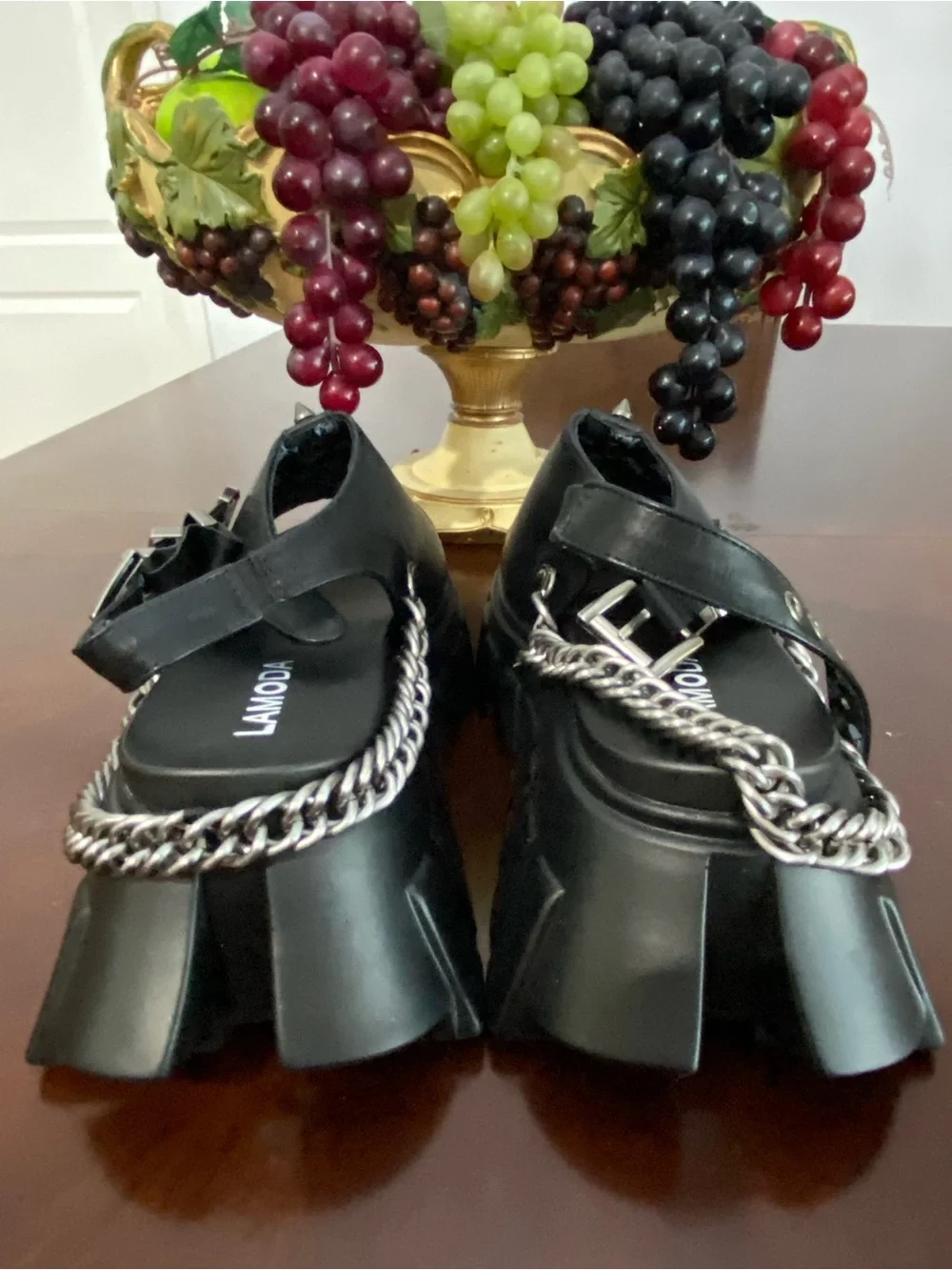 MODA Black Platform Chain Sandals with Stud & Leopard Tongue Graphic
